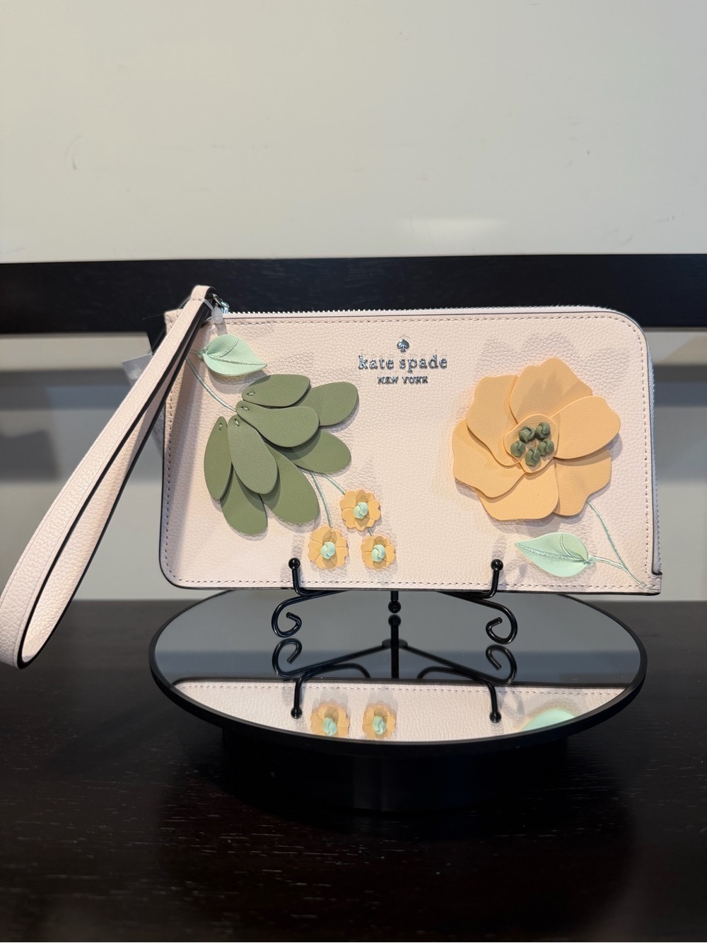 Kate Spade Lucy Floral Applique Medium L-Zip Wristlet Fresh Peach Multi - Picture 3 of 12
